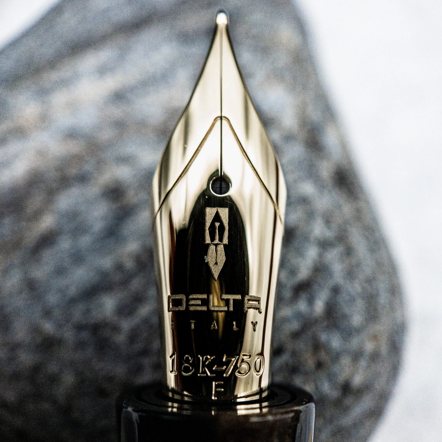 Delta 39 + 1 Anniversary Limited Edition Fountain Pen - Image 4